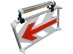 ソーラー式LED 矢印板